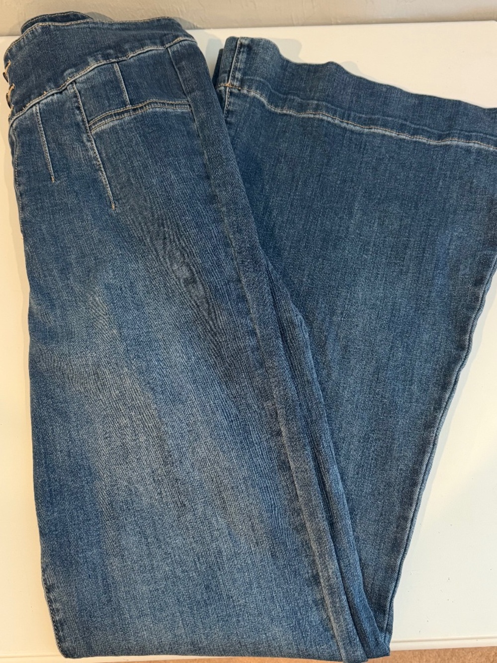 Altar'd State Women's 3-Button Flare Bell Bottoms Jeans Medium/Dark Wash Size 31
